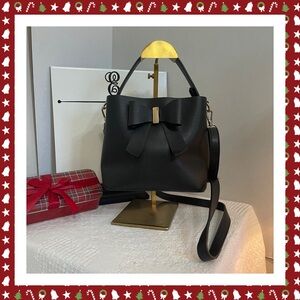 LD Elegant Classic Black Bow Handbag~
Handle or‎ Crossbody ~Dress up your Style